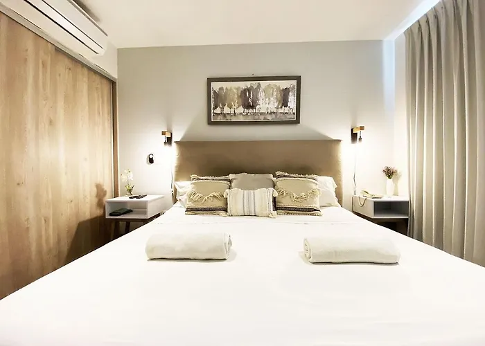 Studio W/Rooftop Pool Only 2 Mins From The Beach