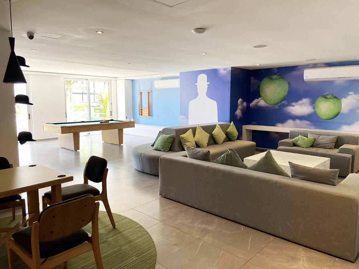 W/rooftop Pool Only 2 Mins From The Apartamento Playa del Carmen