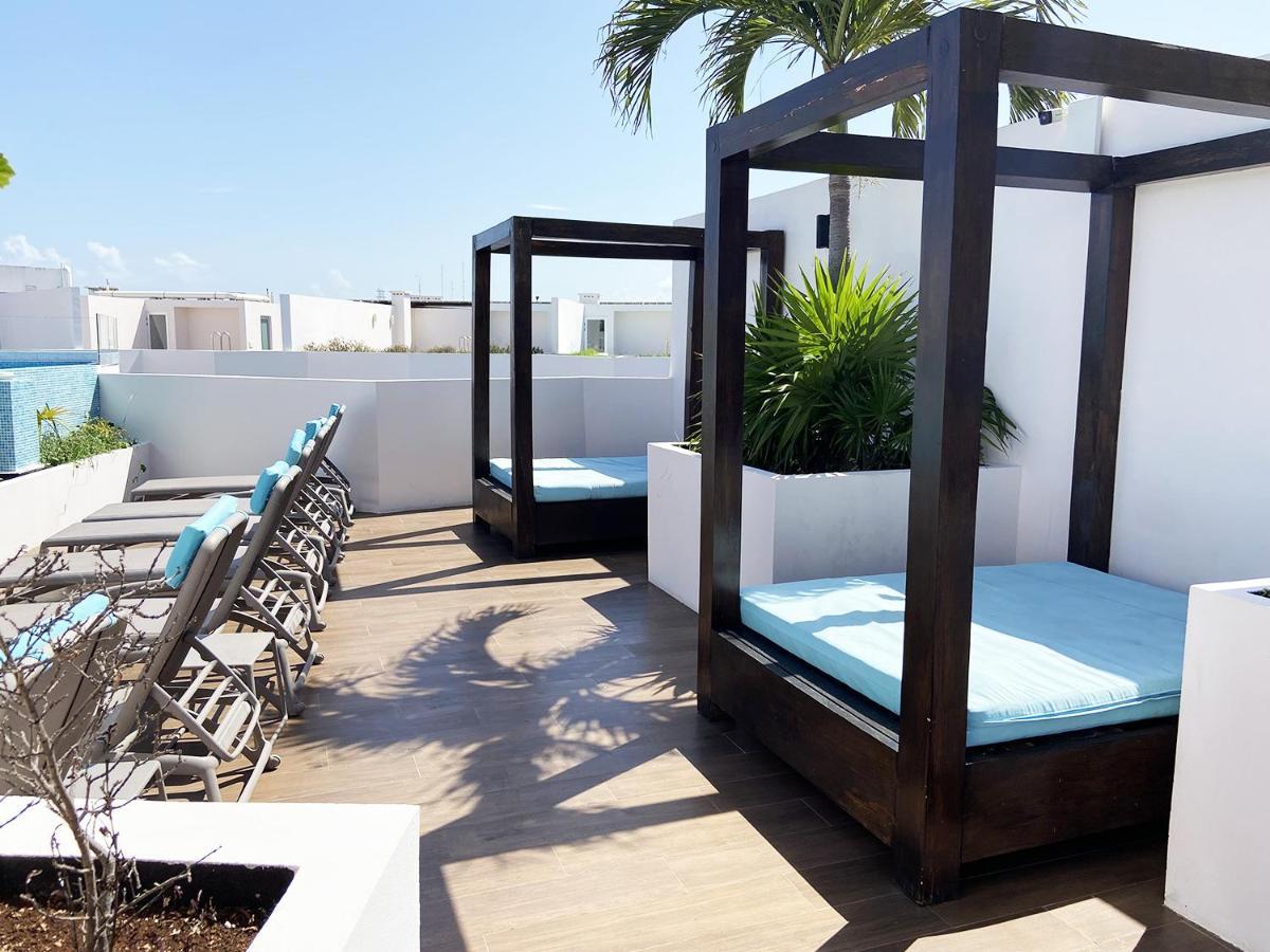W/rooftop Pool Only 2 Mins From The Apartamento Playa del Carmen