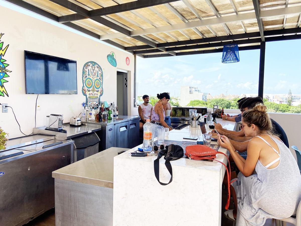 W/rooftop Pool Only 2 Mins From The