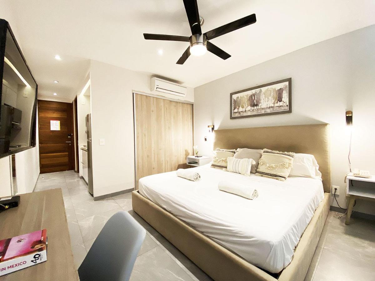 W/rooftop Pool Only 2 Mins From The * Playa del Carmen